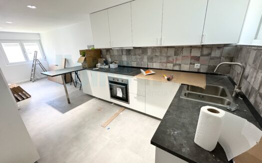 Apartamento T4 Remodelado e Mobilado Charquinho, Benfica