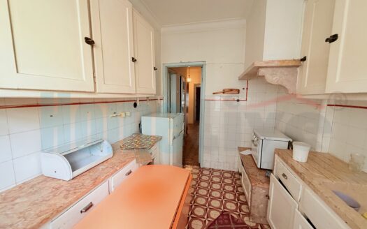 Apartamento T2 no centro de Moscavide para recuperar