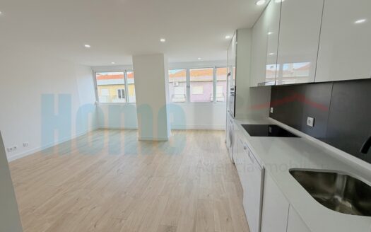 Apartamento T3 Remodelado Alverca do Ribatejo, Próximo da Estação de Comboios