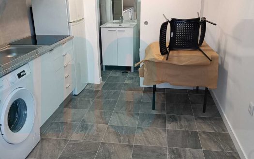 Prédio Rés do Chão | 2 Moradias Independentes | Remodelado | Rentabilidade 5% | Pinheiro de Loures