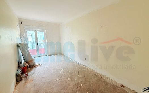 Apartamento T3 Remodelado | Centro de Moscavide