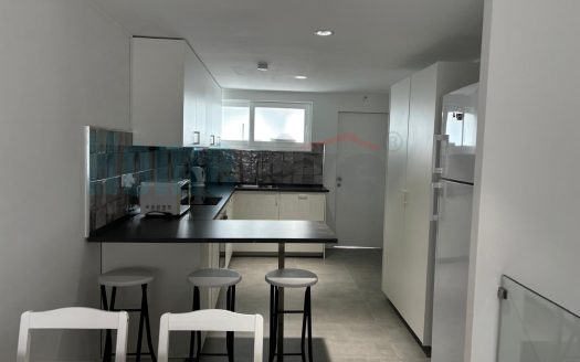 Apartamento T4 Remodelado e Mobilado Charquinho, Benfica